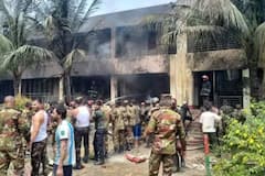 ਅੱਗ ਦੇ ਭਾਂਬੜ ‘ਚ ਮੱਚਿਆ ਢਾਕਾ ਕਾਲਜ, ਮੱਚੀ ਹਾਹਾਕਾਰ...ਦੇਖੋ ਬੰਗਲਾਦੇਸ਼ ਏਅਰਫੋਰਸ ਦੇ ਫਾਈਟਰ ਜੈਟ ਕ੍ਰੈਸ਼ ਦੀਆਂ ਤਸਵੀਰਾਂ