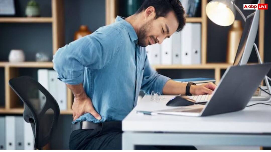 पीठ का दर्द कर रहा है परेशान? बचने के लिए रोजना करें ये एक काम do this one thing daily to avoid back pain पीठ का दर्द कर रहा है परेशान? बचने के लिए रोजना करें ये एक काम