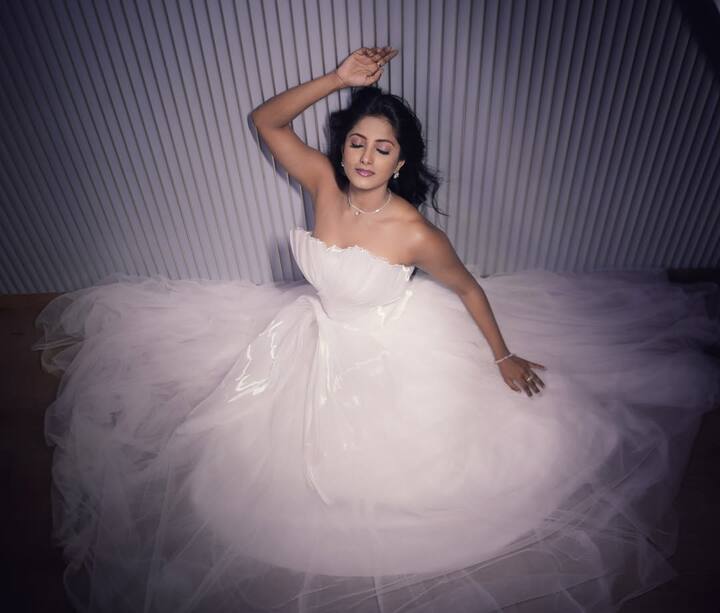 कुछ लोग कहा करते थे कि चाय मत पीना वरना काली हो जाओगी. लोग उन्हें कहा करते थे अपना रंग देखा है और बॉडी टाइप को देख बोला करते थे कि कुछ खाती क्यों नहीं.