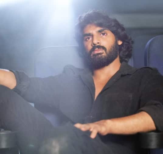 Ahaan Shetty made his debut in 2021 with 'Tadap'. The film played its opening innings well and collected 4 crores on the first day.