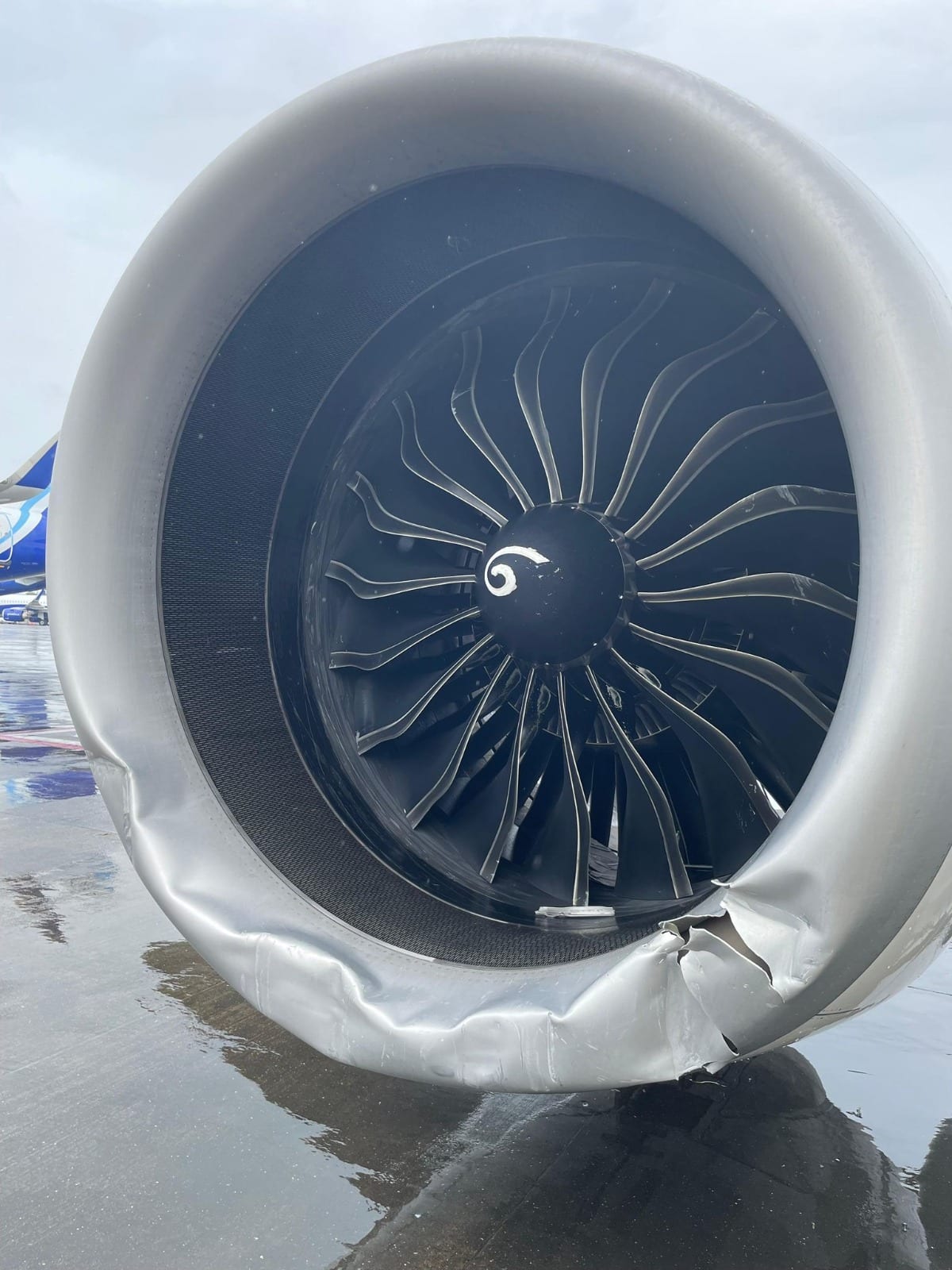 ਭਾਰੀ ਮੀਂਹ ਕਰਕੇ ਰਨਵੇ ਤੋਂ ਫਿਸਲਿਆ ਜਹਾਜ਼, ਯਾਤਰੀਆਂ ਦੇ ਸੁੱਕੇ ਸਾਹ, ਮੱਚ ਗਿਆ ਹੜਕੰਪ