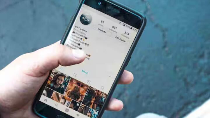 ਇੰਸਟਾਗ੍ਰਾਮ 'ਤੇ hastech._ ਨਾਮ ਦੇ ਇੱਕ ਪੇਜ ਨੇ ਇੱਕ ਵੀਡੀਓ ਪੋਸਟ ਕੀਤੀ ਹੈ ਜਿਸ ਵਿੱਚ ਦੱਸਿਆ ਗਿਆ ਹੈ ਕਿ ਤੁਸੀਂ ਕਿਸੇ ਨੰਬਰ 'ਤੇ ਮੈਸੇਜ ਭੇਜ ਕੇ ਕਿਸੇ ਵੀ ਮੋਬਾਈਲ ਦੀ ਅਸਲੀਅਤ ਦਾ ਪਤਾ ਲਗਾ ਸਕਦੇ ਹੋ। ਇਸ ਵੀਡੀਓ ਵਿੱਚ, ਇੱਕ ਨੌਜਵਾਨ ਦੱਸਦਾ ਹੈ ਕਿ ਉਹ ਫੋਨ ਤੋਂ ਇੱਕ ਨੰਬਰ ਡਾਇਲ ਕਰਕੇ IMEI ਨੰਬਰ ਕਿਵੇਂ ਲੱਭਦਾ ਹੈ ਅਤੇ ਫਿਰ ਇਸਨੂੰ ਚੈੱਕ ਕਰਦਾ ਹੈ।