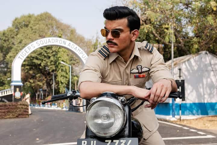 Veer Pahadia also took training of theater while living there.