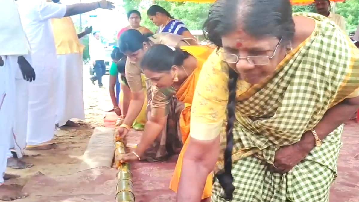 பூம்புகார் வன்னியர் சங்க மகளிர் மாநாடு - ஒரே மேடையில் மீண்டும் ராமதாஸ், அன்புமணி.. உற்சாகத்தில் பாமகவினர்..!