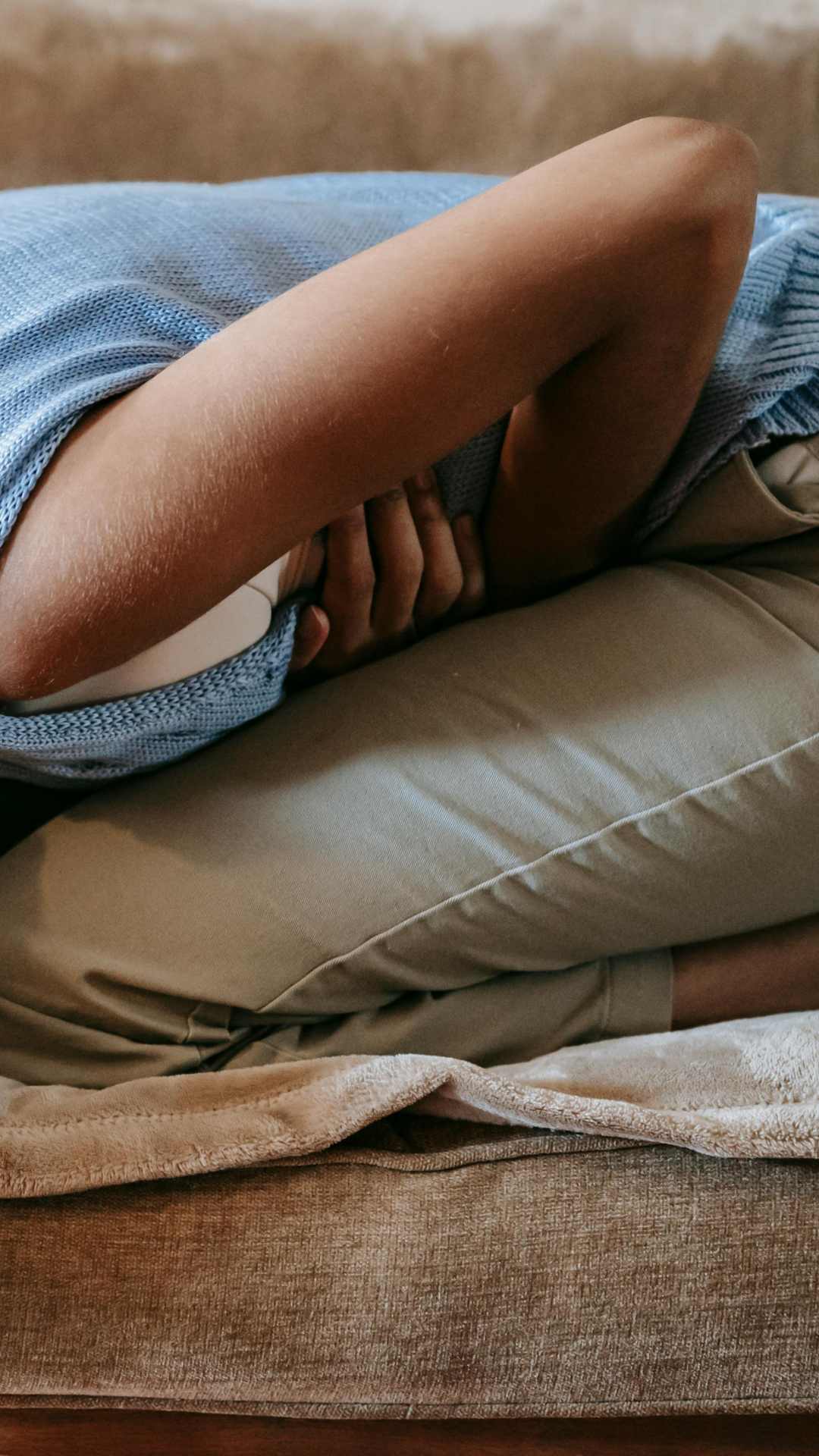 तली-भुनी या मसालेदार चीजें खाने से बचें, यह पेट के लिए नुकसानदायक हो सकती हैं