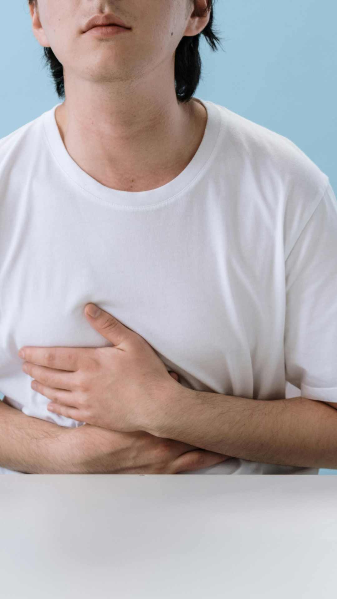 पेट दर्द होना आम समस्या है, लेकिन इस दौरान कुछ गलतियां स्थिति को और बिगाड़ सकती हैं