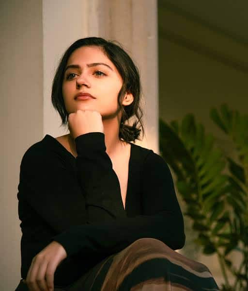 उन्होंने अपनी स्कूली पढ़ाई अमृतसर से ही पूरी की है. एक्ट्रेस ने अमृतसर के स्प्रिंग डेल सीनियर स्कूल से बारहवीं तक की पढ़ाई की.