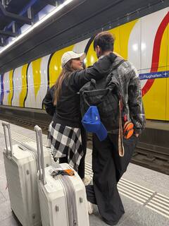 Train में Romance, सोनाक्षी-जहीर को भाया स्विट्जरलैंड, ट्रेन में दिखा कपल का कूल अंदाज