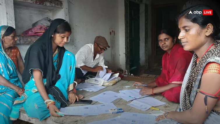 ‘वोटर लिस्ट से अयोग्य लोगों को हटाने के लिए SIR जरूरी है’, निर्वाचन आयोग ने कहा