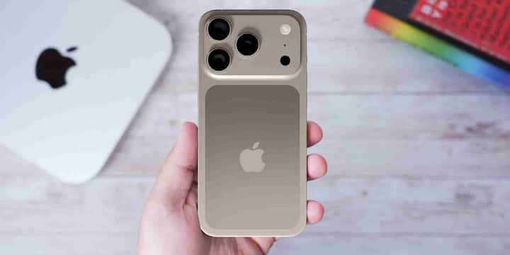X पर मौजूद कई टिप्स्टर और मीडिया रिपोर्ट्स के मुताबिक, iPhone 17 Pro की शुरुआती कीमत भारत में करीब 1,45,000 रुपये हो सकती है और यह 256GB, 512GB और 1TB वेरिएंट्स में मिलेगा. वहीं iPhone 17 Pro Max की कीमत 1,60,000 रुपये से शुरू हो सकती है. बेस मॉडल iPhone 17 के लिए 79,900 रुपये की शुरुआती कीमत सामने आई है जबकि नया Air मॉडल 95,000 रुपये के करीब लॉन्च हो सकता है.