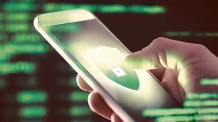 Strict Warning: ਭਾਰਤ ਸਰਕਾਰ ਨੇ ਸਮਾਰਟਫੋਨ ਉਪਭੋਗਤਾਵਾਂ ਨੂੰ ਸਾਈਬਰ ਅਪਰਾਧ ਤੋਂ ਬਚਾਉਣ ਲਈ ਇੱਕ ਮਹੱਤਵਪੂਰਨ ਚੇਤਾਵਨੀ ਜਾਰੀ ਕੀਤੀ ਹੈ।