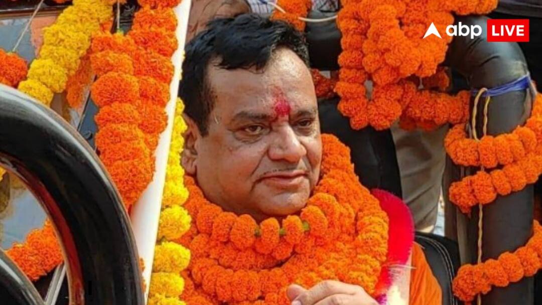 सुप्रीम कोर्ट ने पूर्व विधायक से 21 लाख रुपये किराया वसूली की मांग को सही ठहराया, सरकारी आवास पर 2 साल तक रखा था अवैध कब्जा former Bihar MLA Avnish Kumar Singh petition supreme court refusing to hear not vacating government house 21 Lakh rent ann सुप्रीम कोर्ट ने पूर्व विधायक से 21 लाख रुपये किराया वसूली की मांग को सही ठहराया, सरकारी आवास पर 2 साल तक रखा था अवैध कब्जा