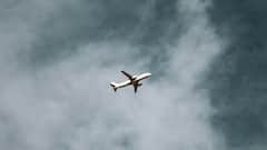 United Airlines Dreamliner Suffers Mid-Air Engine Failure, Makes Emergency Landing; Details