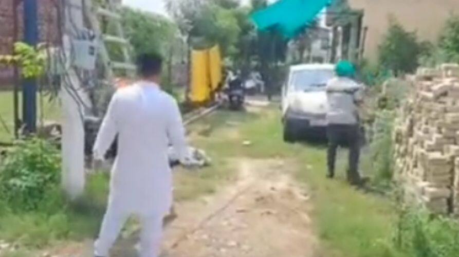 Kapurthala News Attack on the father's house of a senior AAP party leader, firing along with stone pelting; people panicked... Punjab News: 'ਆਪ' ਪਾਰਟੀ ਦੇ ਸੀਨੀਅਰ ਆਗੂ ਦੇ ਪਿਤਾ ਦੇ ਘਰ 'ਤੇ ਹਮਲਾ, ਪੱਥਰਬਾਜ਼ੀ ਸਣੇ ਹੋਈ ਫਾਇਰਿੰਗ; ਡਰ ਨਾਲ ਸਹਿਮੇ ਲੋਕ...