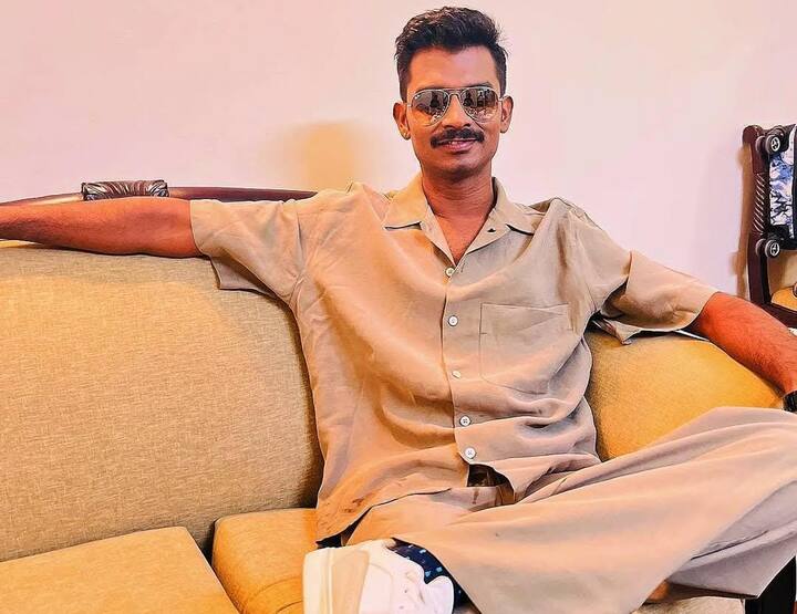 उनका शैक्षणिक सफर बिल्कुल किसी फिल्मी कहानी जैसा है - जिसमें मेहनत, लगन और हुनर तीनों का जबरदस्त मेल है.