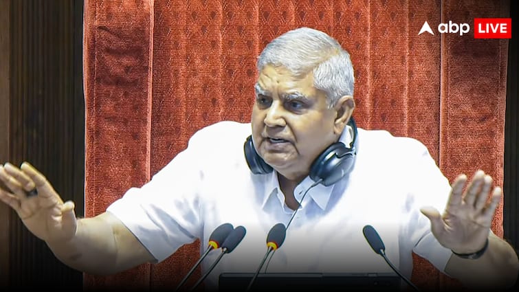 उपराष्ट्रपति पद से इस्तीफा देने के बाद अब कहां रहेंगे जगदीप धनखड़, क्या मिलेगा बंगला?