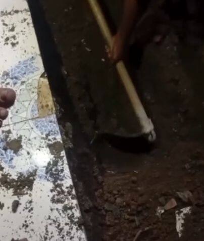 मुंबईनजीकच्या नालासोपाऱ्यात पत्नीने बॉयफ्रेंडच्या मदतीने पतीची हत्या करून दृश्यम स्टाईलने मृतदेह घरातच पुरल्याची धक्कादायक माहिती समोर आली आहे.