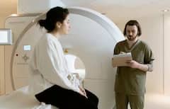 MRI เชเซเชธเซเช เชเชฐเชพเชตเชคเชพ เชธเชฎเชฏเซ เชเซเชฎ เชฅเช เชเชพเชฏ เชเซ เชฎเซเชค? เชเชพเชฃเซ เชคเชชเชพเชธ เชเชฐเชคเชพ เชธเชฎเชฏเซ เชถเซเช เชฐเชพเชเชถเซ เชเชพเชณเชเซ?