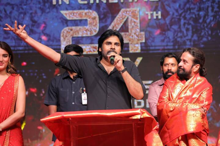 Pawan Kalyan New Movie:చివరి 18 నిమిషాల యాక్షన్ సన్నివేశాలు స్వయంగా తానే దర్శకత్వం వహించానని చెప్పారు. తాను నేర్చుకున్న మార్షల్ ఆర్ట్స్ ఈ చిత్రానికి చక్కగా ఉపయోగపడిందని వివరించారు.