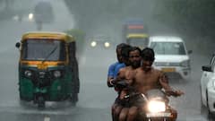 दिल्ली वालों के लिए अलर्ट, घर में ही रहने की सलाह, भारी बारिश के बीच प्रशासन ने दिया अलर्ट