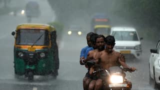 दिल्ली वालों के लिए अलर्ट, घर में ही रहने की सलाह, भारी बारिश के बीच प्रशासन ने दिया अलर्ट