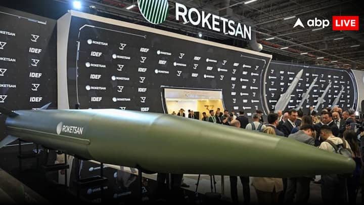 Turkey: तुर्किए ने IDEF 2025 में अपनी पहली हाइपरसोनिक बैलिस्टिक मिसाइल 'तायफुन ब्लॉक-4' का प्रदर्शन किया. जानें इसकी तकनीकी विशेषताएं, क्षमताएं और रणनीतिक महत्व.