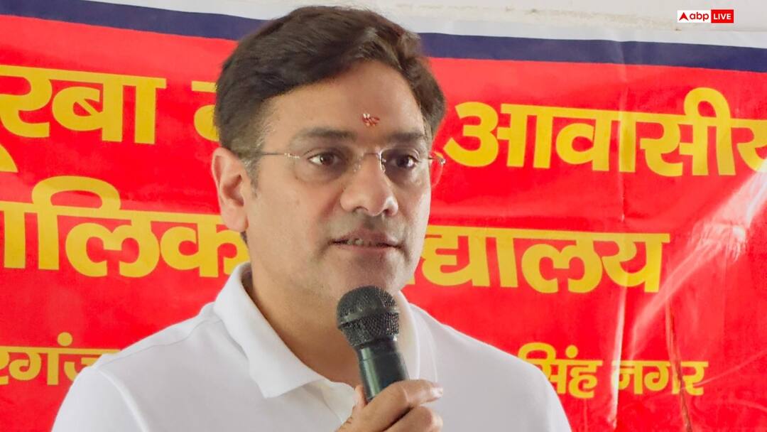 उत्तराखंड सरकार का बड़ा ऐलान: ITI छात्रों को अब पढ़ाई के साथ मिलेगा हर महीने 8000, कई कम्पनियों से करार Uttarakhand iti students will get rs 8000 stipend monthly under dual training model Saurabh Bahuguna know details ann उत्तराखंड सरकार का बड़ा ऐलान: ITI छात्रों को अब पढ़ाई के साथ मिलेगा हर महीने 8000, कई कम्पनियों से करार