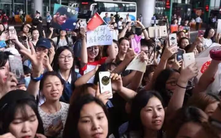 ਚੀਨ ਵਿੱਚ ਭਾਰਤੀ ਦੂਤਾਵਾਸ ਨੇ ਸੋਸ਼ਲ ਮੀਡੀਆ ਪਲੇਟਫਾਰਮ ਵੀਬੋ 'ਤੇ ਇਹ ਅਪਡੇਟ ਦਿੱਤੀ ਹੈ ਅਤੇ ਇਸ ਦੇ ਨਾਲ ਹੀ ਦੂਤਾਵਾਸ ਨੇ ਵੀਜ਼ਾ ਅਰਜ਼ੀ ਪ੍ਰਕਿਰਿਆ ਵੀ ਸਾਂਝੀ ਕੀਤੀ ਹੈ। ਇਨ੍ਹਾਂ ਸਟੈਪਸ ਨੂੰ ਭਾਰਤ-ਚੀਨ ਸਬੰਧਾਂ ਵਿੱਚ ਇੱਕ ਨਰਮੀ ਦਾ ਸੰਕੇਤ ਮੰਨਿਆ ਜਾ ਰਿਹਾ ਹੈ।