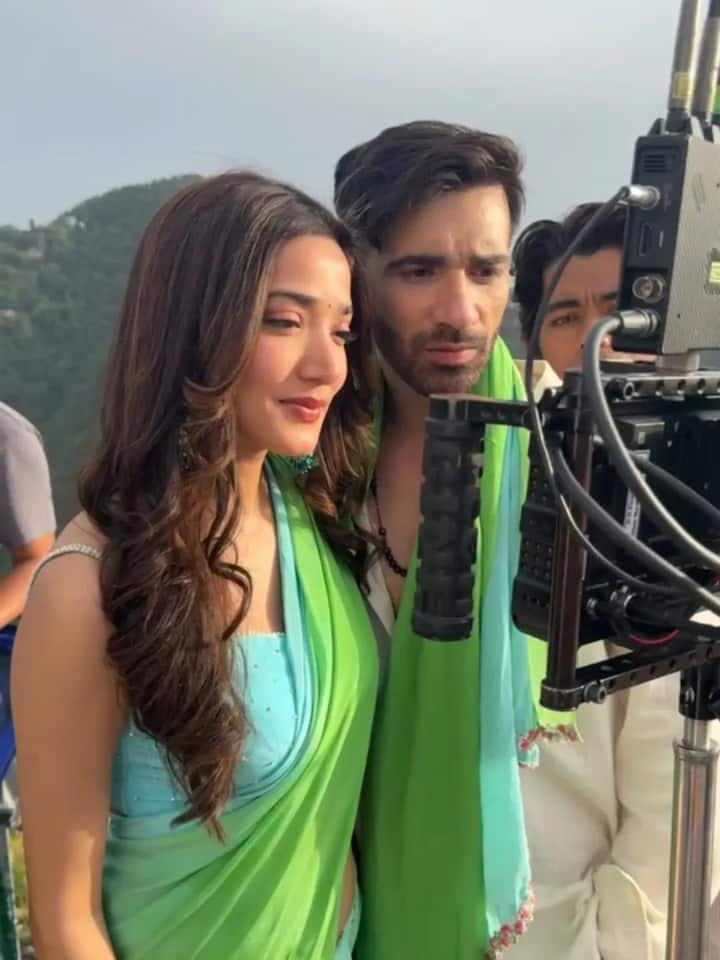 New age actresses who are bringing back the attraction of romantic films; Picture 1 From Pooja Hegde, from Medha Shankar to Triptikti Dimri, here are looking at the top 5 actresses who are bringing feel-gud love stories and cracking chemistry with their co-stars.