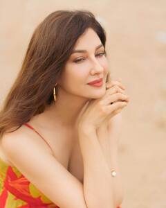 Saumya Tandon : ભાભીજી ઘર પર હૈ ફેમ સૌમ્યા ટંડનનો જોવા મળ્યો ગ્લેમરસ અંદાજ, જુઓ તસવીરો