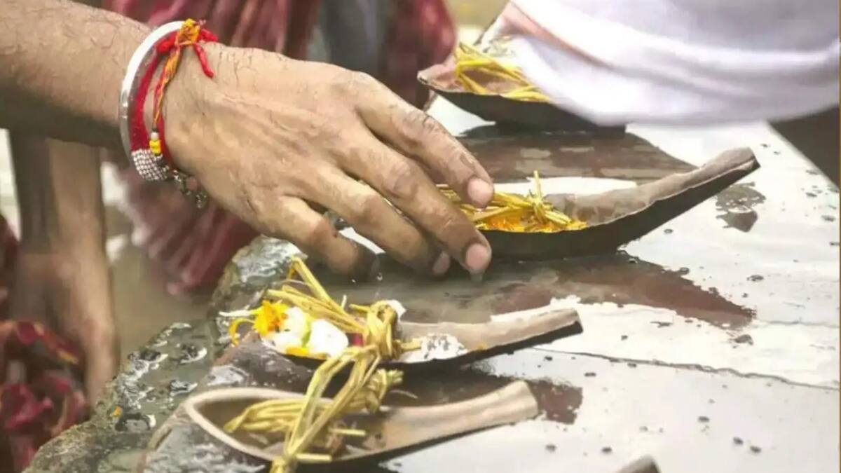 Aadi Amavasai 2025 Wishes: புண்ணியம் தரும் ஆடி அமாவாசை... முன்னோர்களை முழு மனதாய் போற்றுங்கள்!