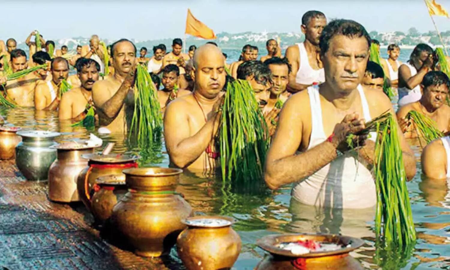 Aadi Amavasai 2025 Wishes: புண்ணியம் தரும் ஆடி அமாவாசை... முன்னோர்களை முழு மனதாய் போற்றுங்கள்!