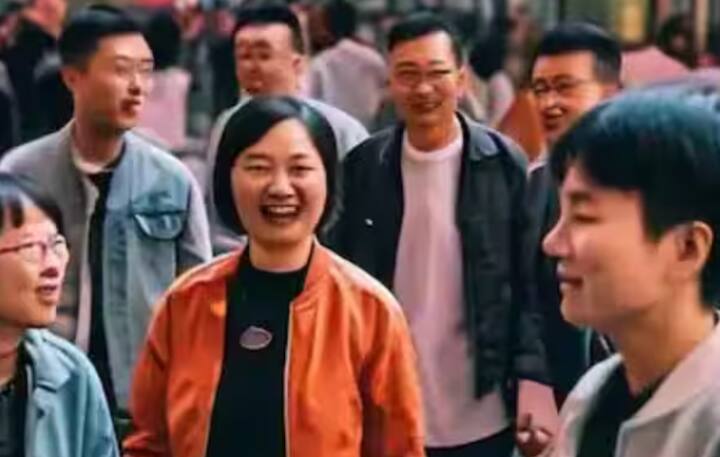 ਚੀਨੀ ਸੈਲਾਨੀ ਭਾਰਤ ਆਉਣ ਲਈ ਟੂਰਿਸਟ ਵੀਜ਼ਾ ਸਸਪੈਂਡ ਹੋਣ ਤੋਂ ਬਾਅਦ ਬਿਜ਼ਨਸ ਵੀਜ਼ਾ ਲੈਂਦੇ ਸੀ। ਇਹ ਵੀਜ਼ਾ ਉਨ੍ਹਾਂ ਨਾਗਰਿਕਾਂ ਲਈ ਹੈ ਜੋ ਕਾਰੋਬਾਰ ਜਾਂ ਵਪਾਰਕ ਗਤੀਵਿਧੀਆਂ ਵਿੱਚ ਸ਼ਾਮਲ ਹੋਣ ਲਈ ਭਾਰਤ ਦੀ ਯਾਤਰਾ ਕਰਨਾ ਚਾਹੁੰਦੇ ਸਨ। ਇਸ ਤੋਂ ਇਲਾਵਾ, ਜਿਹੜੇ ਚੀਨੀ ਨਾਗਰਿਕ ਭਾਰਤ ਵਿੱਚ ਕੁਝ ਕੰਮ ਕਰਦੇ ਹਨ ਜਾਂ ਕਰਦੇ ਸਨ, ਉਹ ਵੀ ਵਰਕ ਵੀਜ਼ਾ 'ਤੇ ਭਾਰਤ ਆਉਂਦੇ ਹਨ।