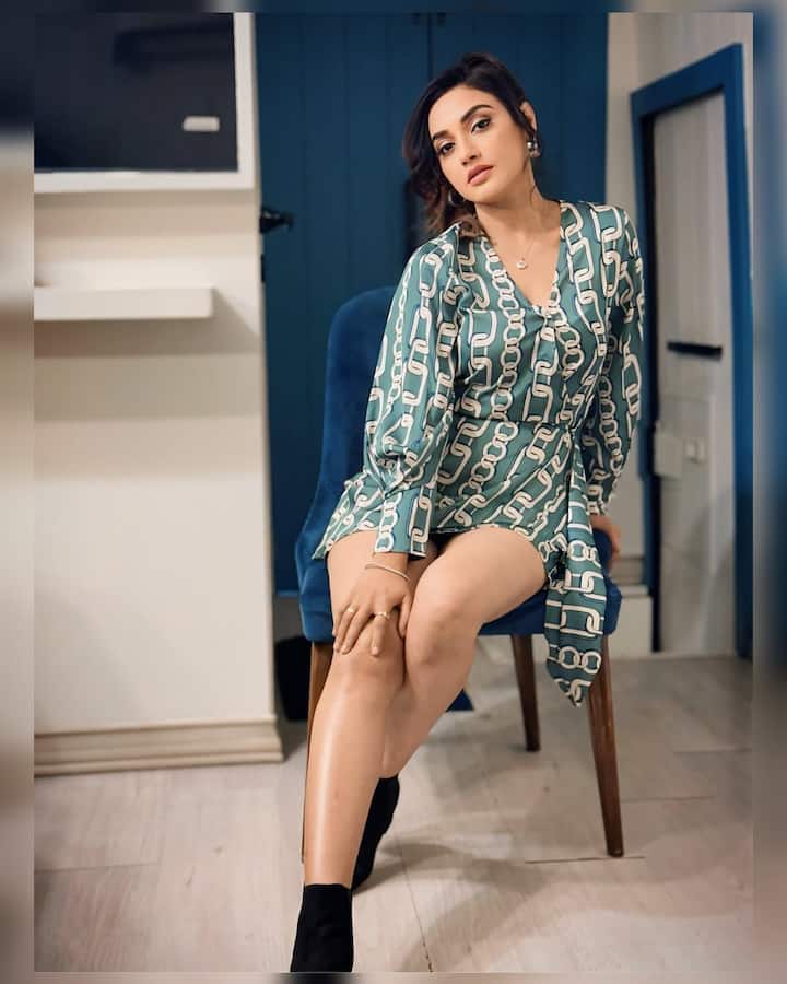 ये हसीना कोई और नहीं बल्कि रति पांडे हैं, जो लंबे वक्त से छोटे पर्दे से गायब हैं. हिटलर दीदी के अलावा रति को मिले जब हम तुम में देखा जा चुका है.