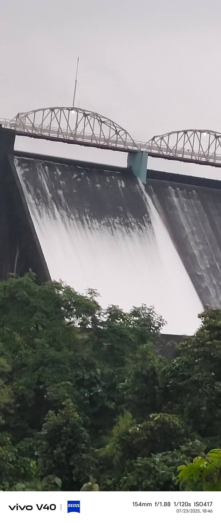 मागील काही दिवसांमध्ये पाणलोट क्षेत्रात सातत्याने होत असलेल्या दमदार पावसामुळे जलाशयांची पाणी पातळी झपाट्याने वाढली आहे. आज सकाळी ६ वाजता करण्यात आलेल्या मोजणीनुसार सर्व सातही तलावांमध्ये त्यांच्या एकूण क्षमतेच्या ८६.८८ टक्के इतका जलसाठा आहे.
