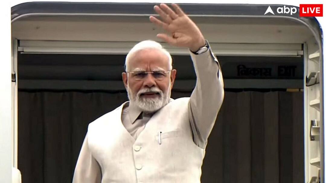 PM Modi Top on World Leaders: ਦੁਨੀਆ ਦੇ ਸਭ ਤੋਂ ਮਸ਼ਹੂਰ ਨੇਤਾ ਬਣੇ PM ਨਰਿੰਦਰ ਮੋਦੀ, 8ਵੇਂ ਨੰਬਰ 'ਤੇ ਖਿਸਕਿਆ ਡੋਨਾਲਡ ਟਰੰਪ, ਦੇਖੋ ਪੂਰੀ ਸੂਚੀ Pm modi top list of democratic leader approval ratings of world leaders PM Modi Top on World Leaders: ਦੁਨੀਆ ਦੇ ਸਭ ਤੋਂ ਮਸ਼ਹੂਰ ਨੇਤਾ ਬਣੇ PM ਨਰਿੰਦਰ ਮੋਦੀ, 8ਵੇਂ ਨੰਬਰ 'ਤੇ ਖਿਸਕਿਆ ਡੋਨਾਲਡ ਟਰੰਪ, ਦੇਖੋ ਪੂਰੀ ਸੂਚੀ