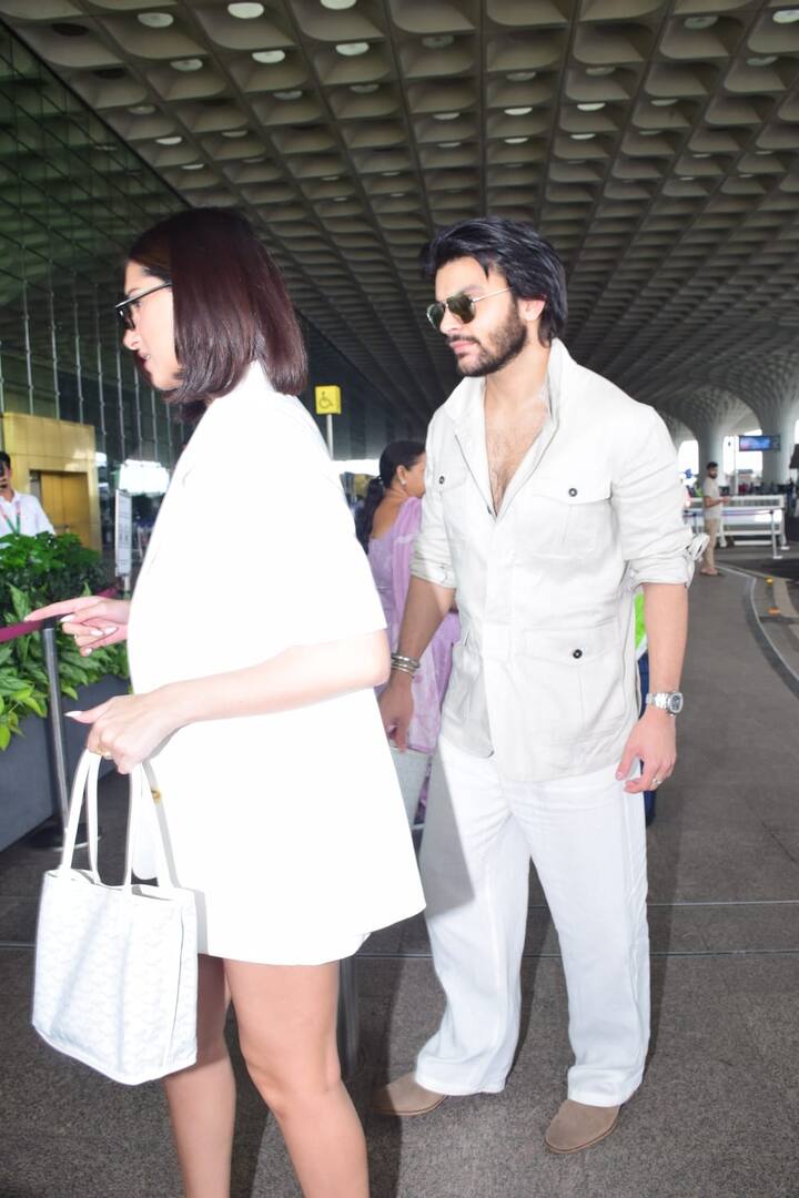 Veer commented on this post- Mai. Also posted heart emoji. Tara also replied after Veer's comment. He wrote- Mine.