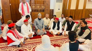 UP: अखिलेश यादव की मस्जिद वाली बैठक पर भड़के अयोध्या के साधु-संत, कहा- 'उनके DNA में ही दोष'