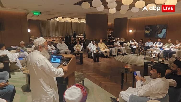 jamiat ulema e hind Maulana Mahmood Madani dinner program for opposition MP Imran Pratapgarhi, Imran Masood Iqra Hasan chandra shekhar मौलाना महमूद मदनी ने विपक्षी सांसदों के लिए दिल्ली के शांगरी-ला होटल में रखा डिनर, इमरान प्रतापगढ़ी, इमरान मसूद समेत ये MP हुए शामिल
