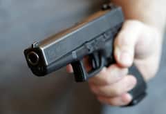 Delhi: बदरपुर में टैक्सी ड्राइवर को मारी गोली, पुलिस ने दो संदिग्धों को हिरासत में लिया