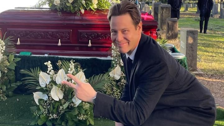 Emmy-nominated actor and comedian Ike Barinholtz is in talks to portray Elon Musk in Luca Guadagnino’s upcoming satire film Artificial.