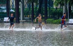 Rain Forecast Kolkata: ফের ঘনিয়ে আসছে নিম্নচাপ, সপ্তাহান্তে ভিজবে কলকাতা, ভারী বৃষ্টির সম্ভাবনা কোন কোন জেলায়?