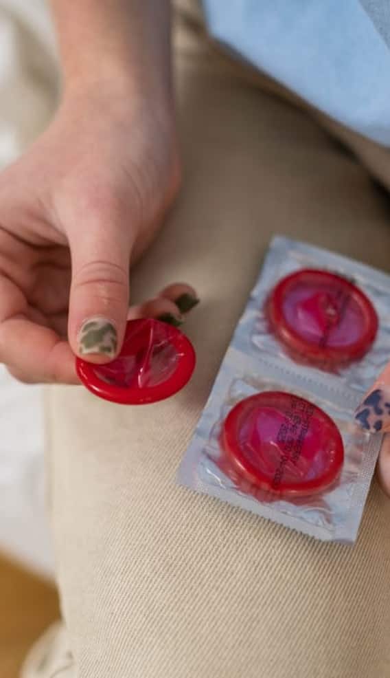 दुनिया के किस देश में बनते हैं सबसे ज्यादा कंडोम?