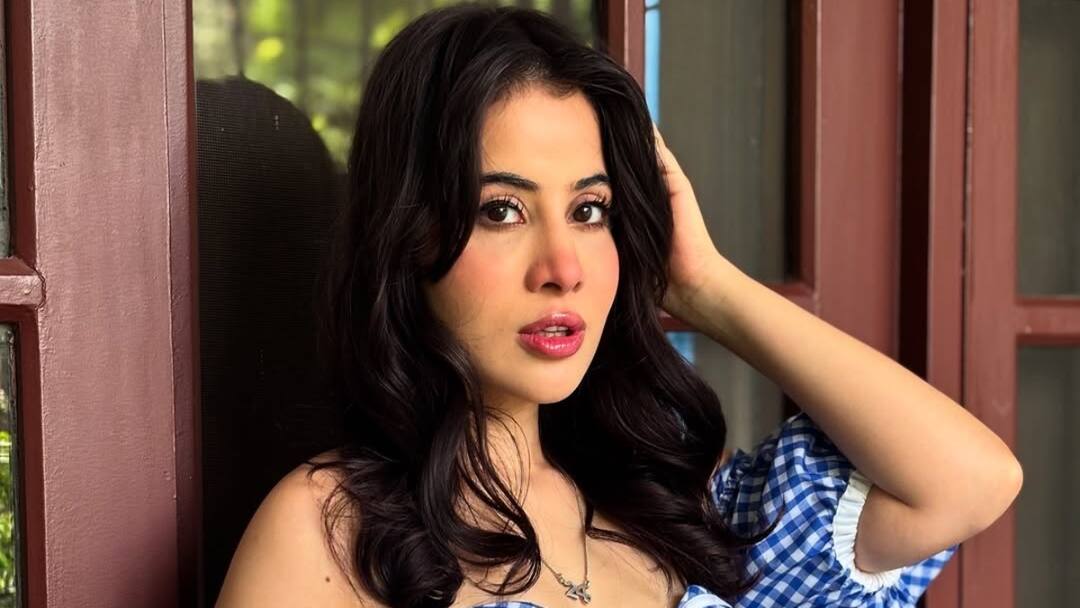 Uorfi Javed shuts down trolls Flaunts Real Face Without Without Lip Fillers Uorfi Javed Responds To Trolls, Flaunts Real Face Without Without Lip Fillers