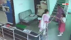Viral: छठी क्लास की बच्ची को प्रिंसिपल ने बुरी तरह पीटा, शरीर पर मारा डंडा, स्कूल का वीडियो वायरल