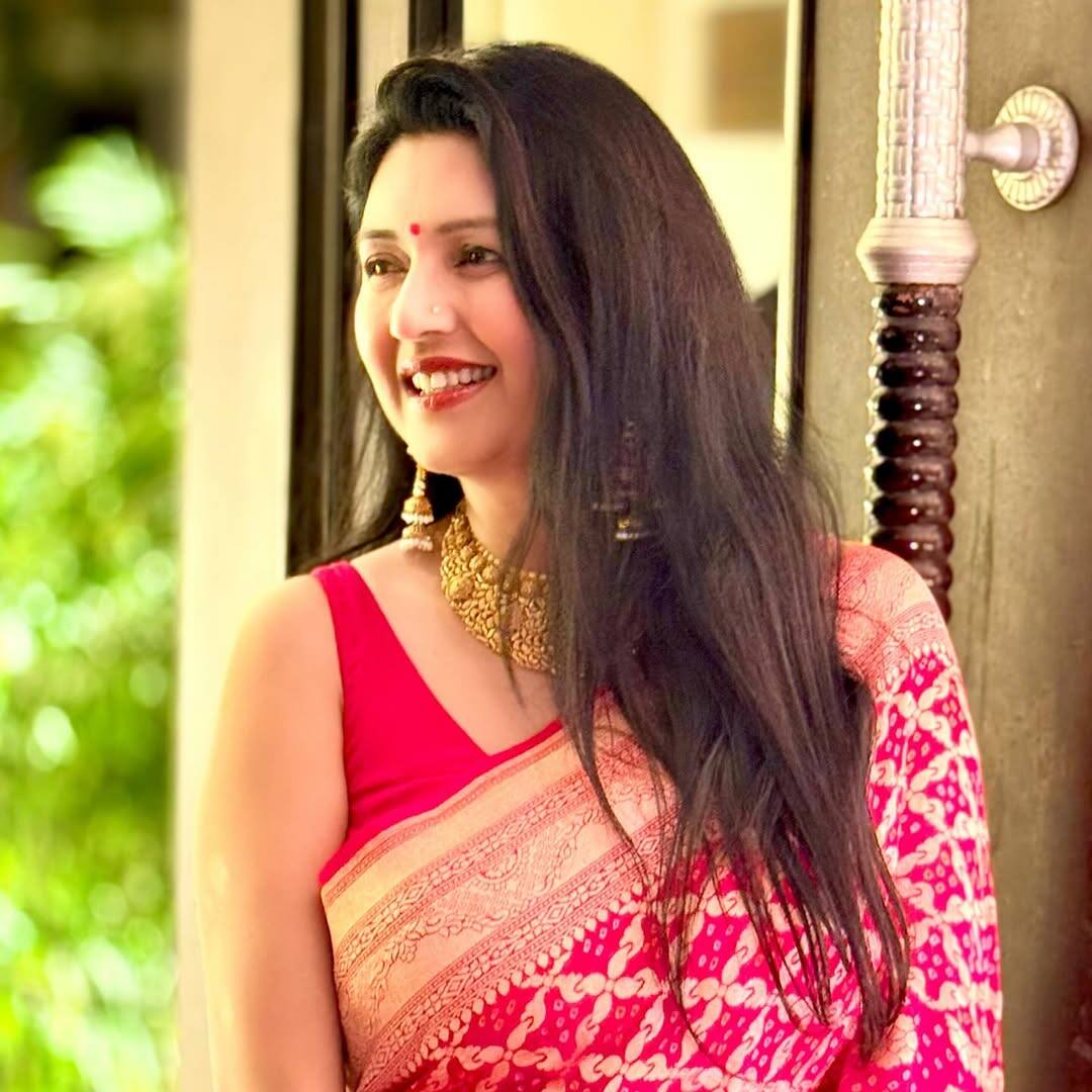 During the hosting of Musafir Hoon Yaaron, Deepti met the show's director Randeep Arya. Both of them became friends and then fell in love and both got married. Now the actress has become the mother of two sons.