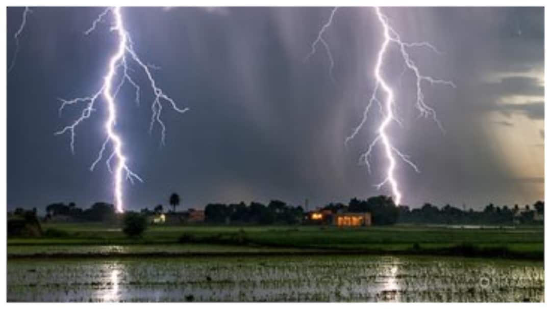 Meteorological Department says that it will rain in Telangana for another three days Telangana Weather: తెలంగాణలో భారీ వర్షాలు: వరదల్లో పలువురు గల్లంతు, ప్రాజెక్టుల గేట్లు ఎత్తివేత - తాజా పరిస్థితి ఇదే!