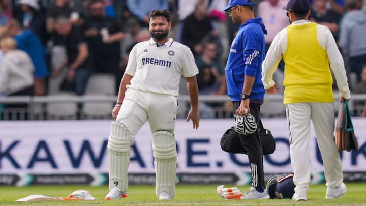 Rishabh Pant Replacement: ऋषभ पंत चोट की वजह से इंग्लैंड के खिलाफ सीरीज से बाहर हो चुके हैं. पंत की जगह टीम में शामिल होने के तीन बड़े दावेदार हैं. यहां देखिए कौन-कौन.