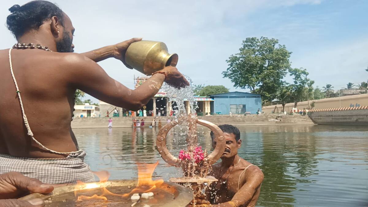 Aadi Amavasai 2025: ஆடி அமாவாசை - திருவெண்காடு சுவேதாரண்யேஸ்வரர் கோயிலில் சிறப்பு தீர்த்தவாரி..!