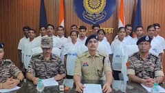 दंतेवाड़ा में 15 नक्सलियों ने किया सरेंडर, 5 इनामी माओवादी भी शामिल